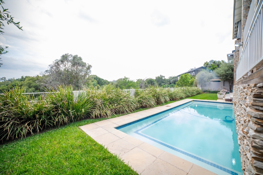 5 Bedroom Property for Sale in Helderfontein Estate Gauteng