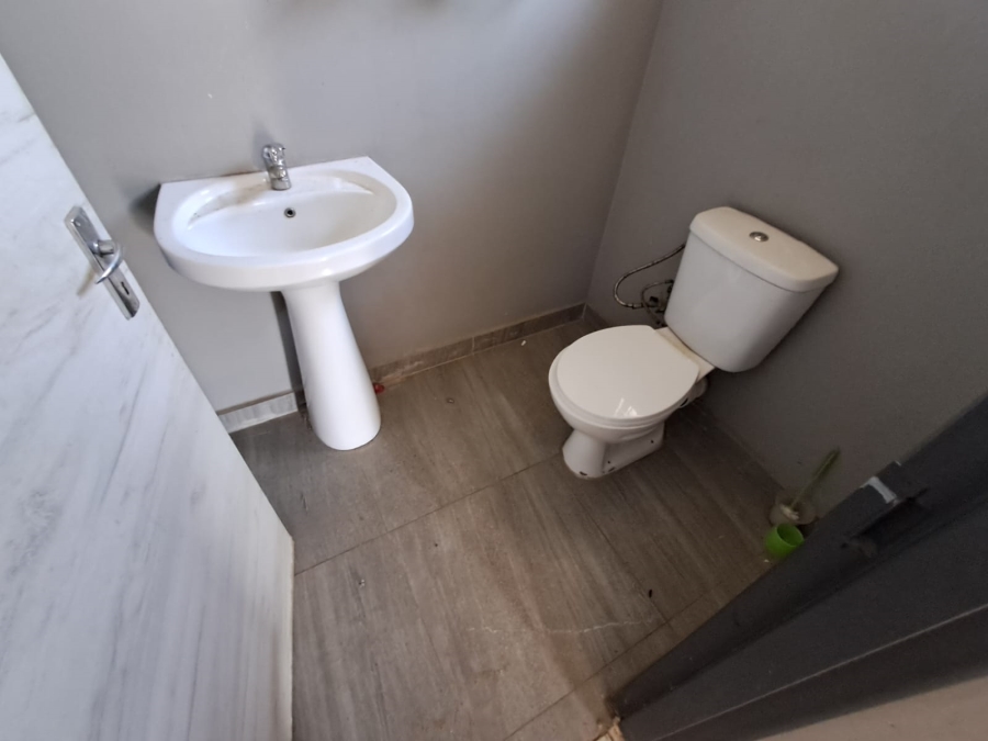 To Let Commercial Property for Rent in De Deur Gauteng