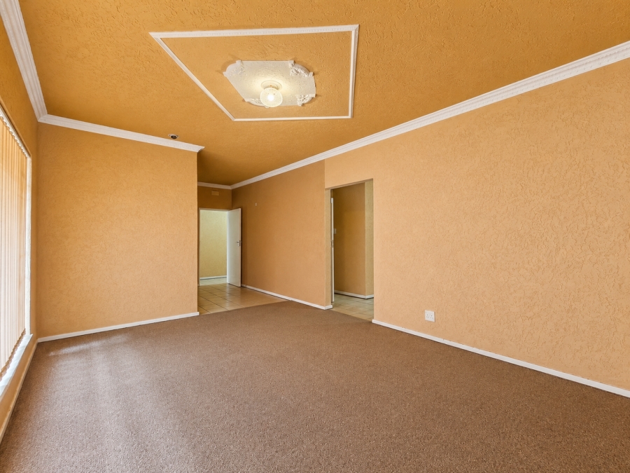 4 Bedroom Property for Sale in Risiville Gauteng