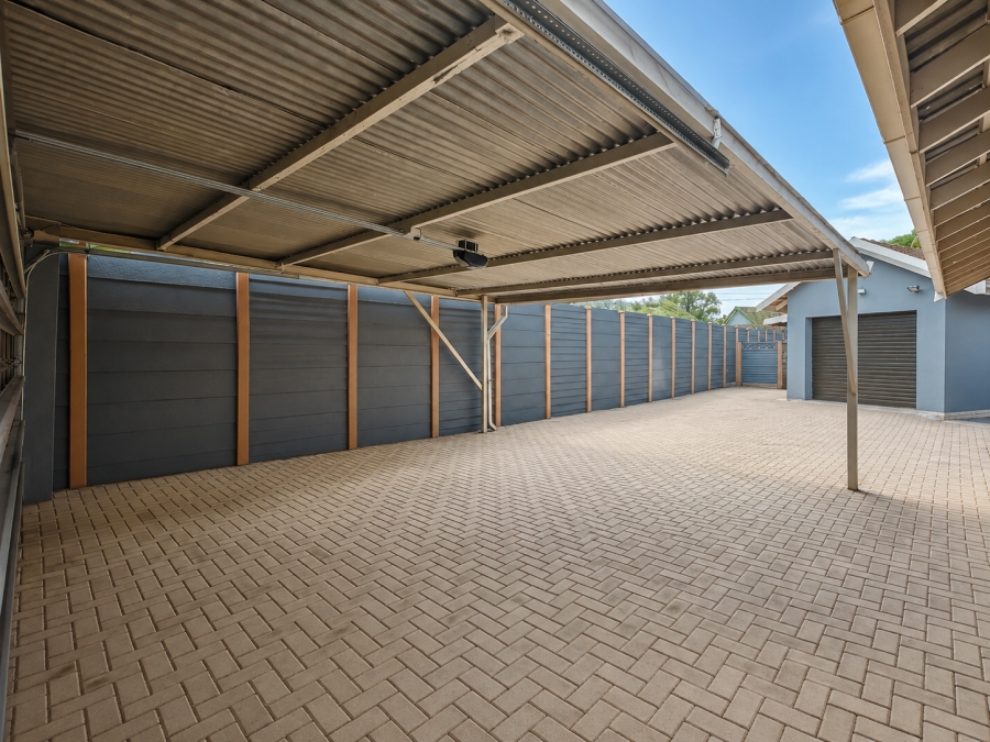 4 Bedroom Property for Sale in Risiville Gauteng