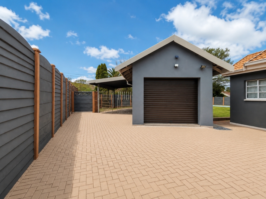 4 Bedroom Property for Sale in Risiville Gauteng