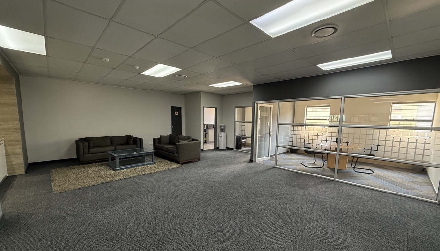 To Let Commercial Property for Rent in Randjespark Gauteng