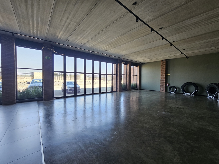 To Let Commercial Property for Rent in Knoppieslaagte Gauteng