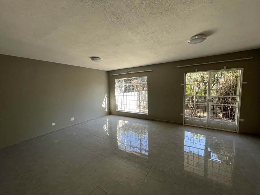 To Let 3 Bedroom Property for Rent in Kew Gauteng