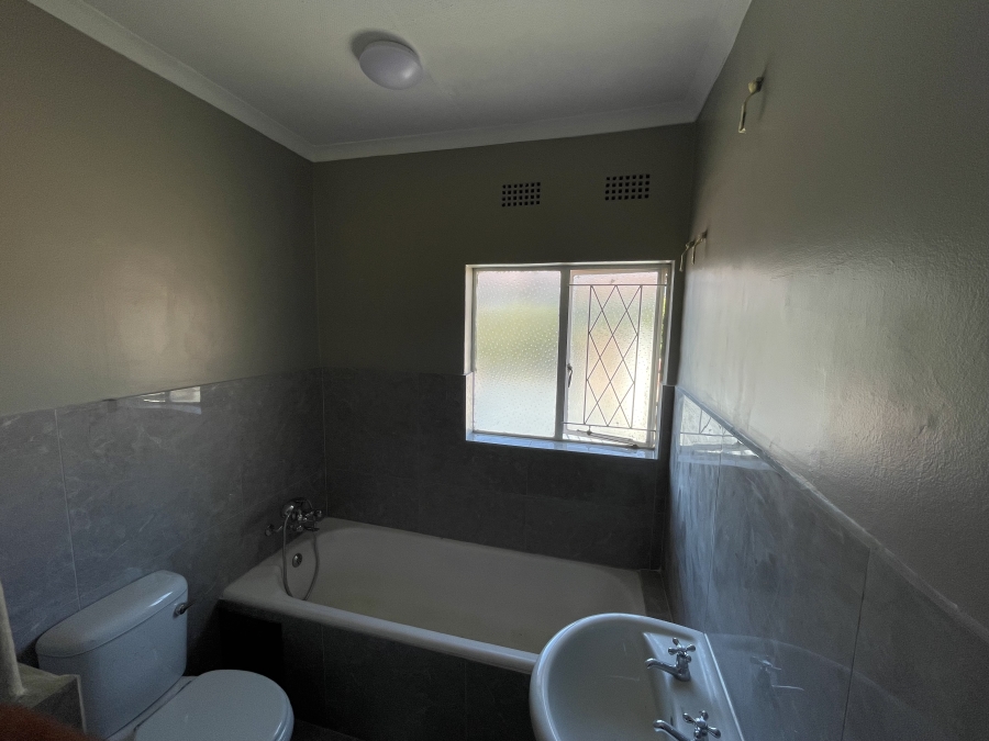 To Let 3 Bedroom Property for Rent in Kew Gauteng
