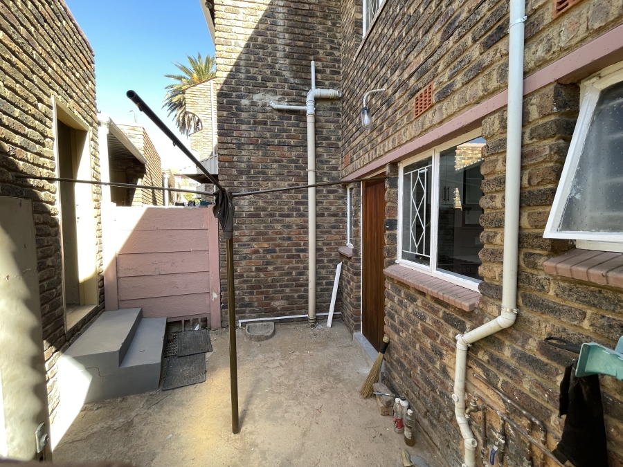To Let 3 Bedroom Property for Rent in Kew Gauteng