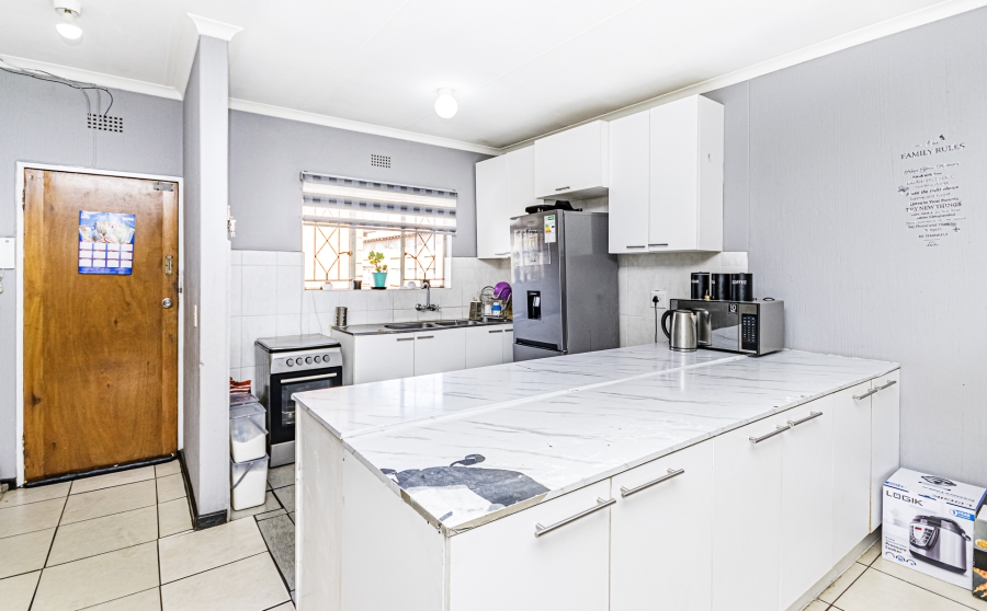 2 Bedroom Property for Sale in Florida Gauteng