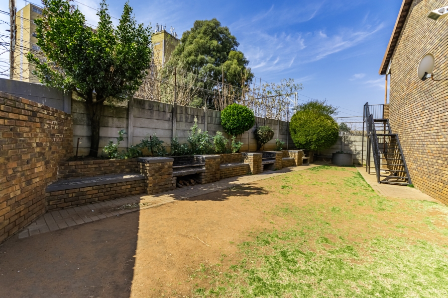 2 Bedroom Property for Sale in Florida Gauteng