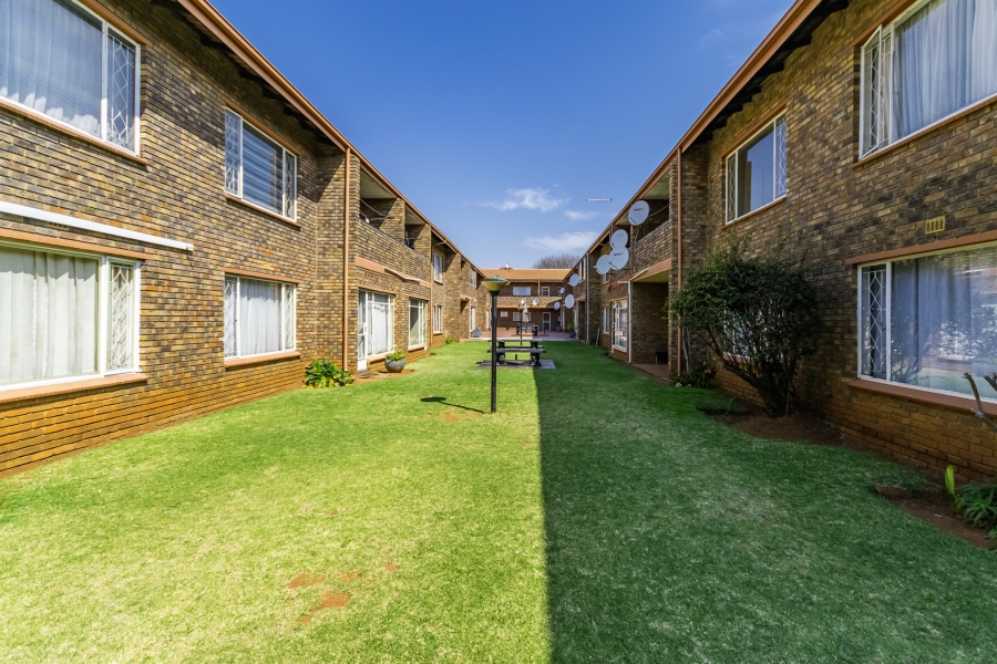 2 Bedroom Property for Sale in Florida Gauteng