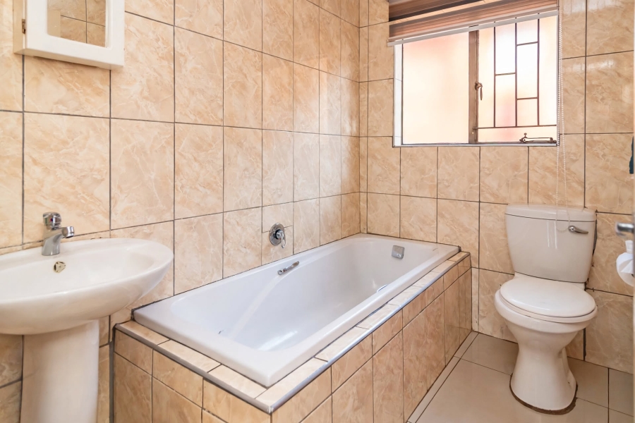 3 Bedroom Property for Sale in Protea Glen Gauteng