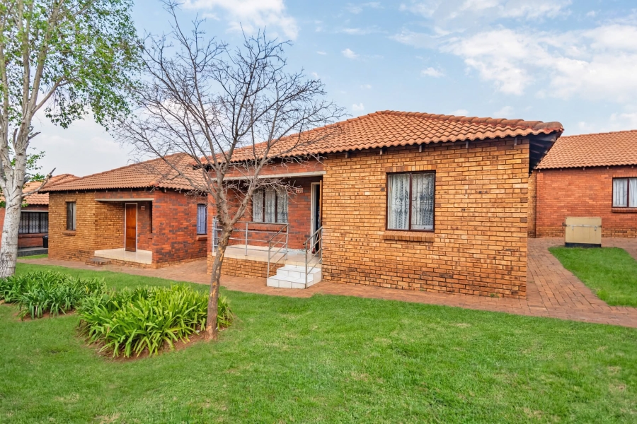 3 Bedroom Property for Sale in Protea Glen Gauteng