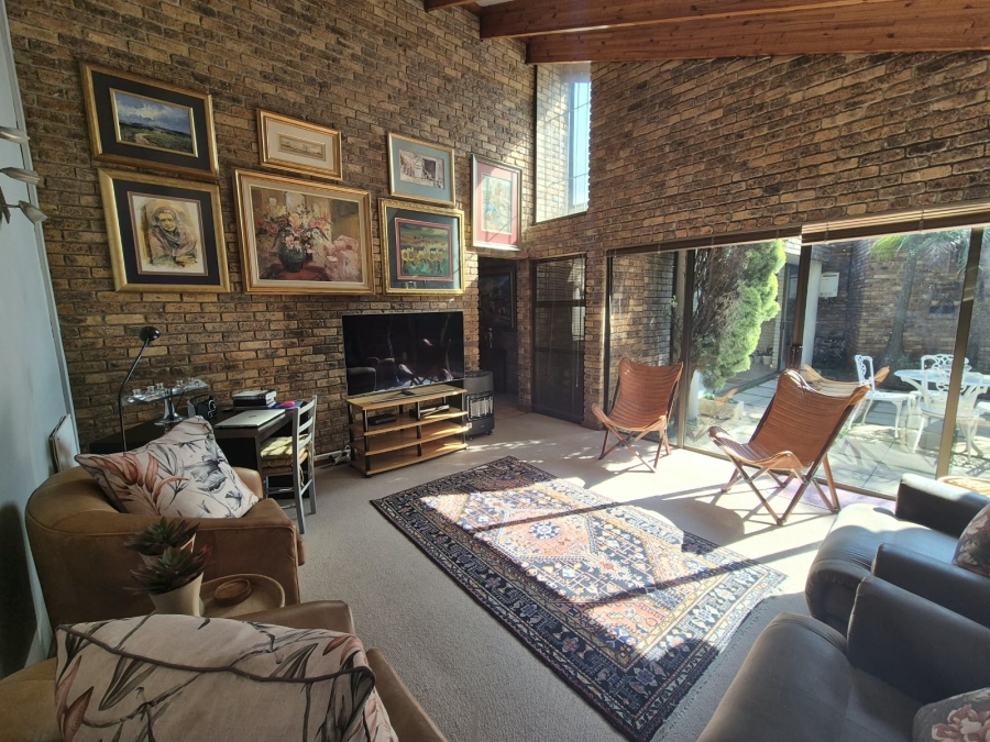 3 Bedroom Property for Sale in Glenvista Gauteng