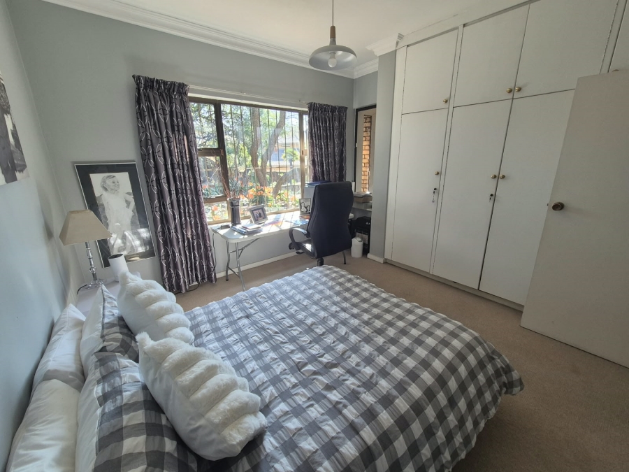 3 Bedroom Property for Sale in Glenvista Gauteng