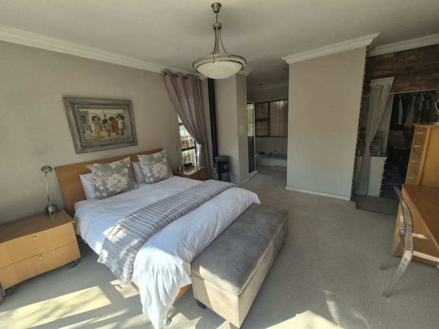 3 Bedroom Property for Sale in Glenvista Gauteng