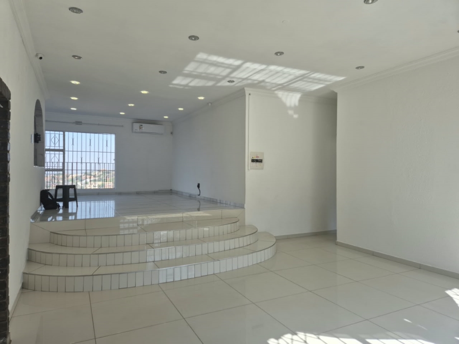4 Bedroom Property for Sale in Bassonia Gauteng