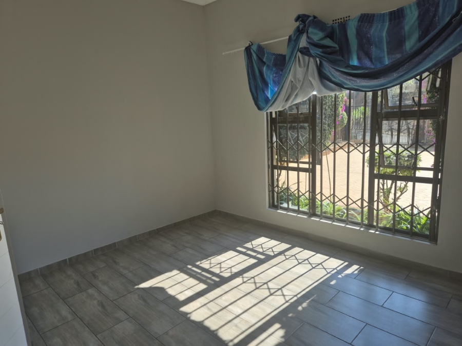 4 Bedroom Property for Sale in Bassonia Gauteng