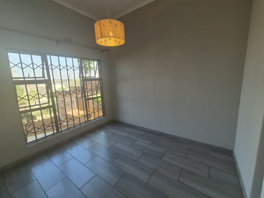 4 Bedroom Property for Sale in Bassonia Gauteng