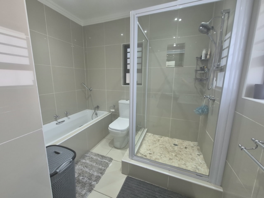 4 Bedroom Property for Sale in Bassonia Gauteng