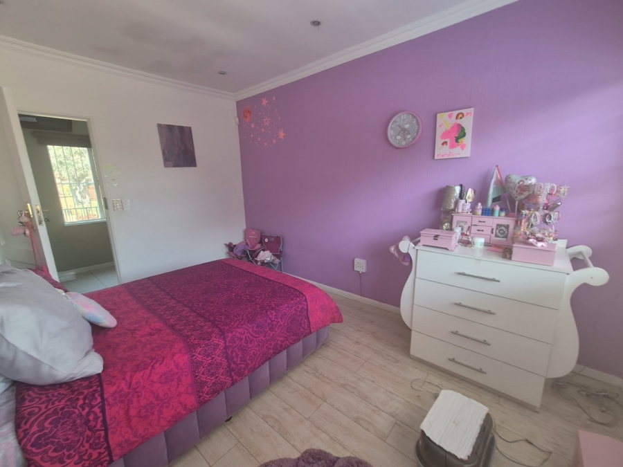 4 Bedroom Property for Sale in Bassonia Gauteng