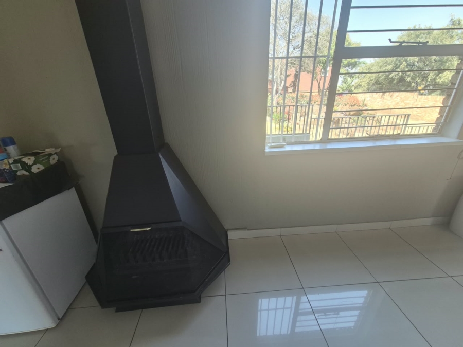 4 Bedroom Property for Sale in Bassonia Gauteng
