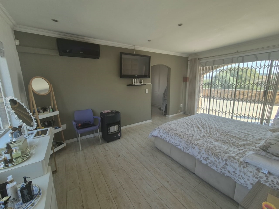 4 Bedroom Property for Sale in Bassonia Gauteng