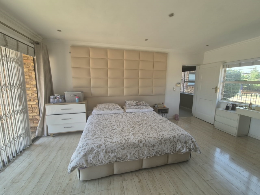 4 Bedroom Property for Sale in Bassonia Gauteng