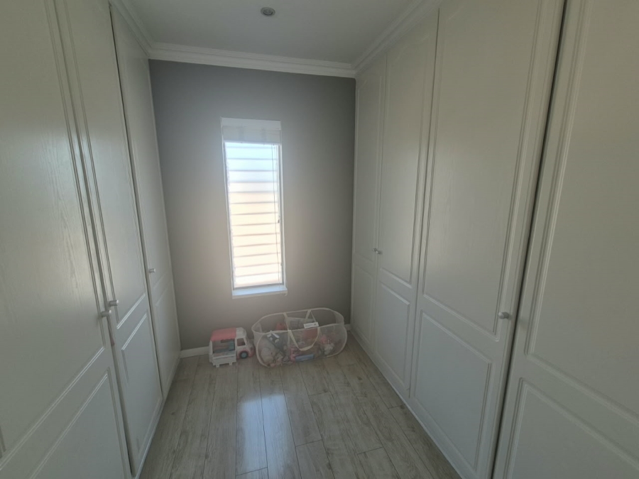 4 Bedroom Property for Sale in Bassonia Gauteng