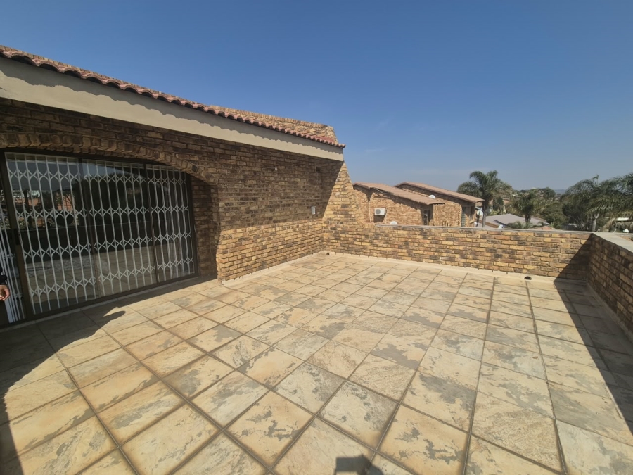 4 Bedroom Property for Sale in Bassonia Gauteng
