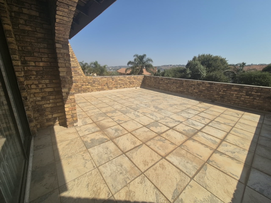 4 Bedroom Property for Sale in Bassonia Gauteng