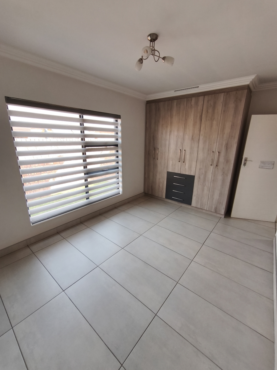 3 Bedroom Property for Sale in Dayanglen Gauteng