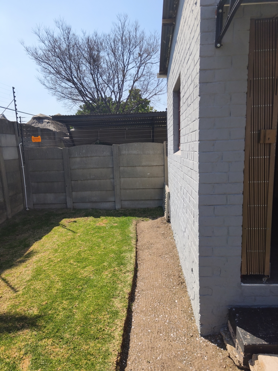 1 Bedroom Property for Sale in Cinderella Gauteng