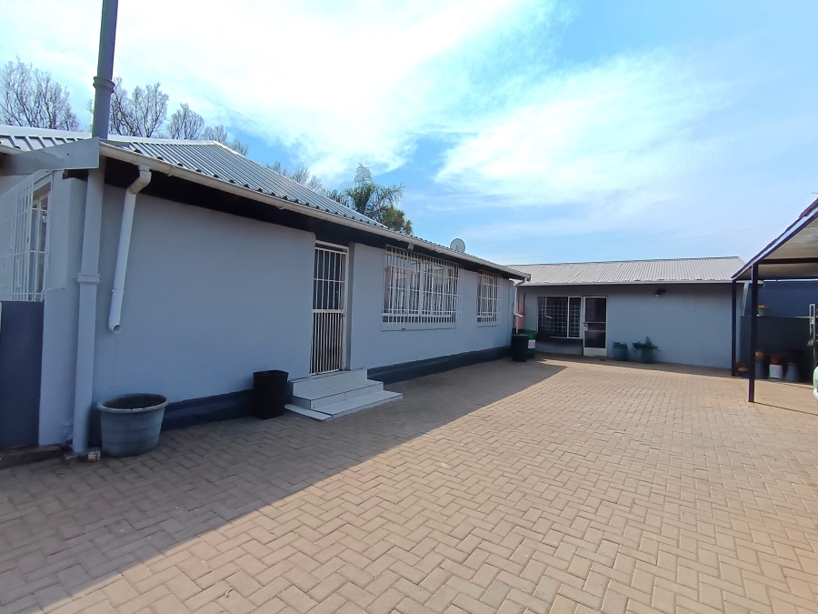 3 Bedroom Property for Sale in Brakpan Central Gauteng