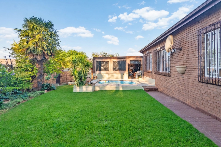 3 Bedroom Property for Sale in Noordheuwel Gauteng