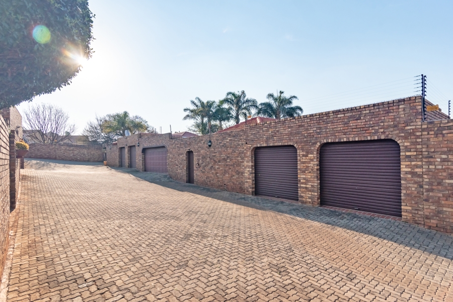 3 Bedroom Property for Sale in Noordheuwel Gauteng