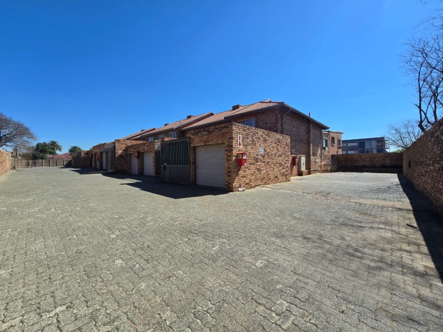 3 Bedroom Property for Sale in New Redruth Gauteng
