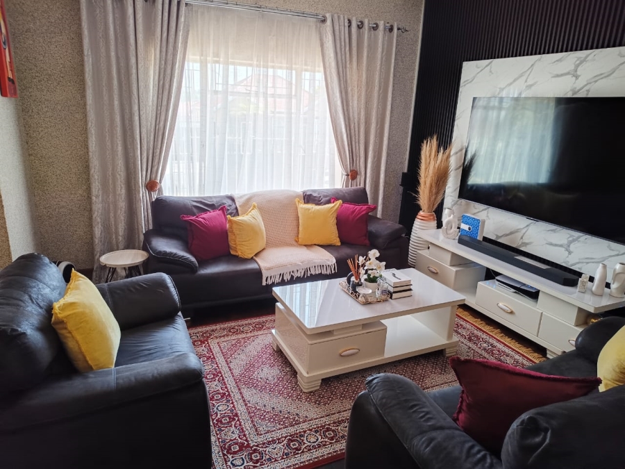 5 Bedroom Property for Sale in Rosettenville Gauteng