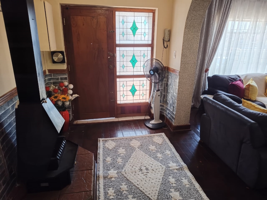 5 Bedroom Property for Sale in Rosettenville Gauteng