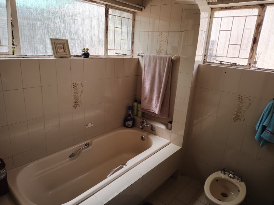 5 Bedroom Property for Sale in Rosettenville Gauteng