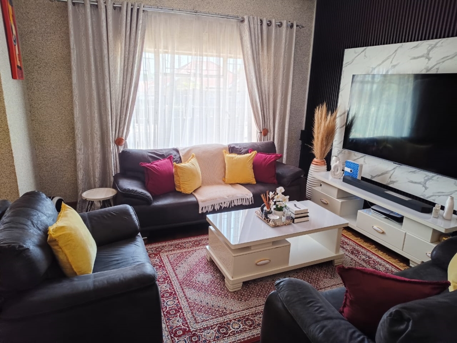 5 Bedroom Property for Sale in Rosettenville Gauteng