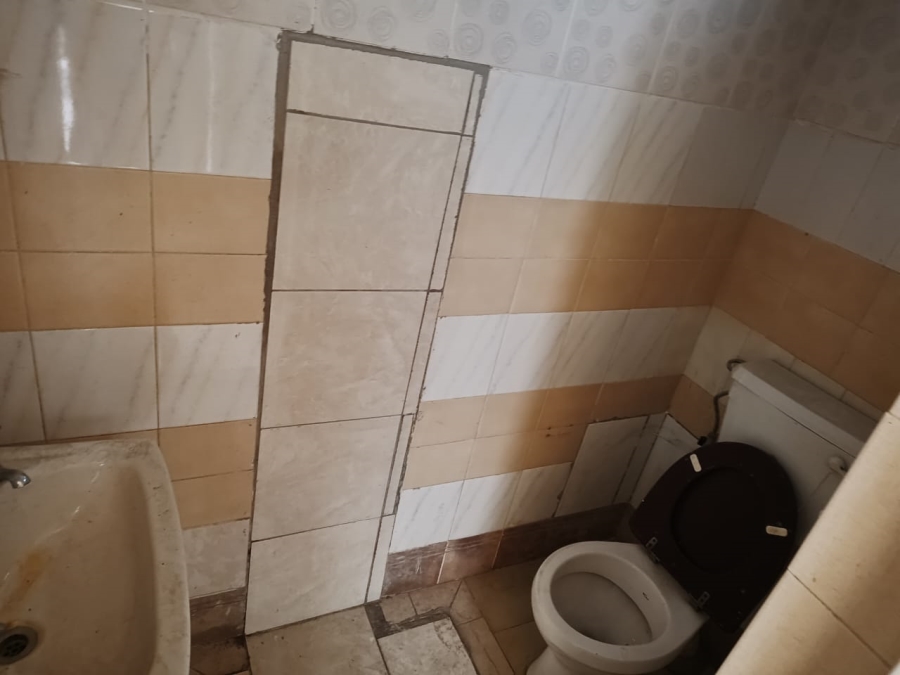 5 Bedroom Property for Sale in Rosettenville Gauteng