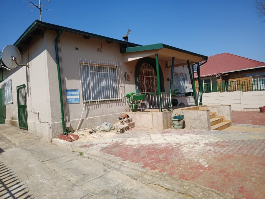 5 Bedroom Property for Sale in Rosettenville Gauteng