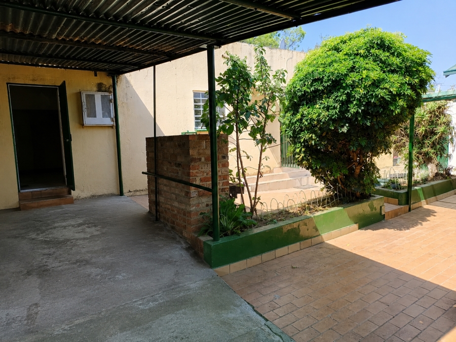 5 Bedroom Property for Sale in Rosettenville Gauteng