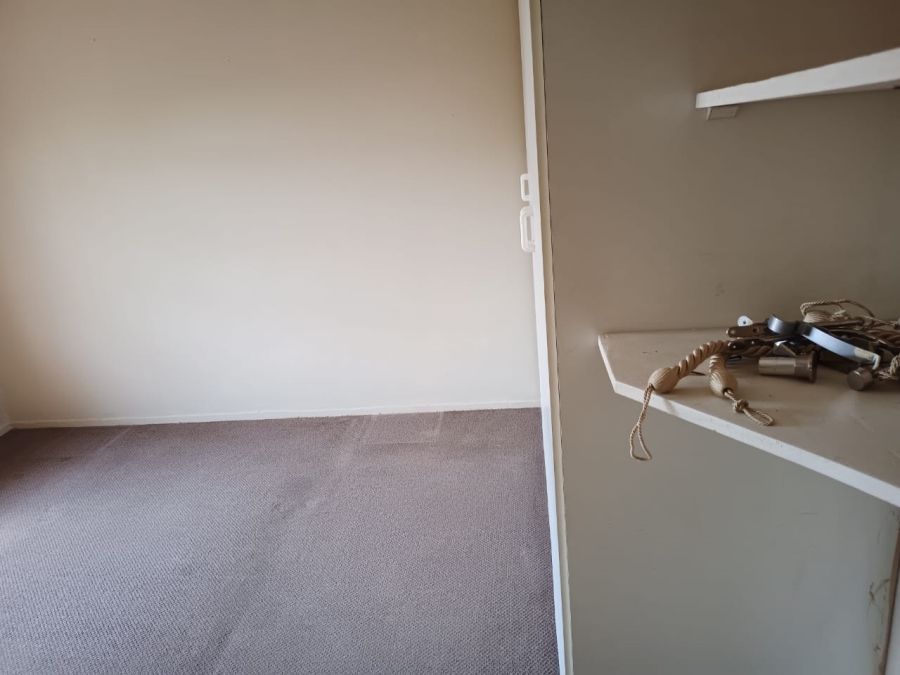 2 Bedroom Property for Sale in South Hills Gauteng