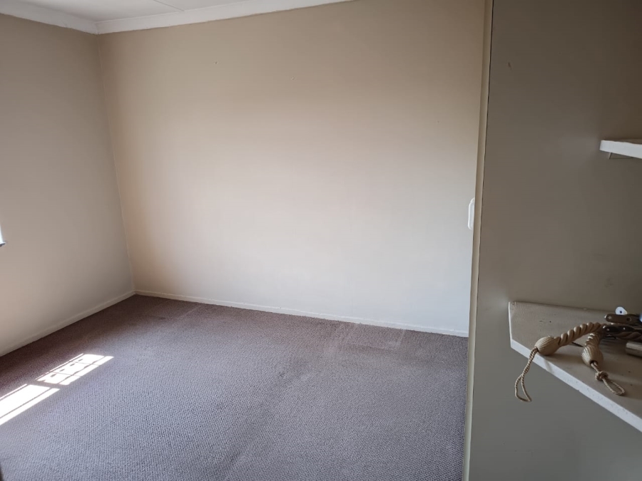 2 Bedroom Property for Sale in South Hills Gauteng