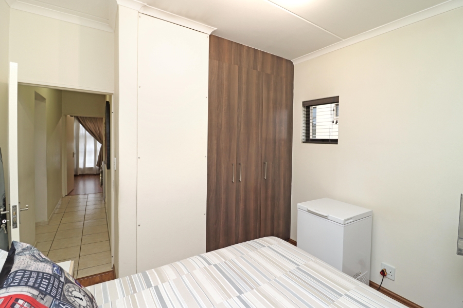 To Let 3 Bedroom Property for Rent in Barbeque Downs Gauteng