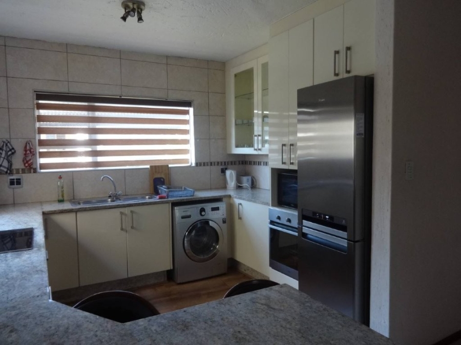 To Let 3 Bedroom Property for Rent in Bedfordview Gauteng