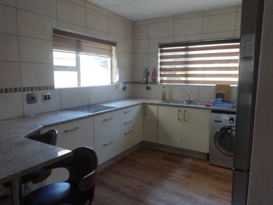 To Let 3 Bedroom Property for Rent in Bedfordview Gauteng