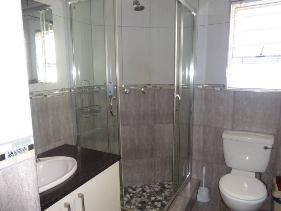To Let 3 Bedroom Property for Rent in Bedfordview Gauteng