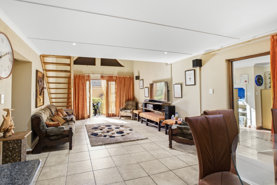 4 Bedroom Property for Sale in Barbeque Downs Gauteng