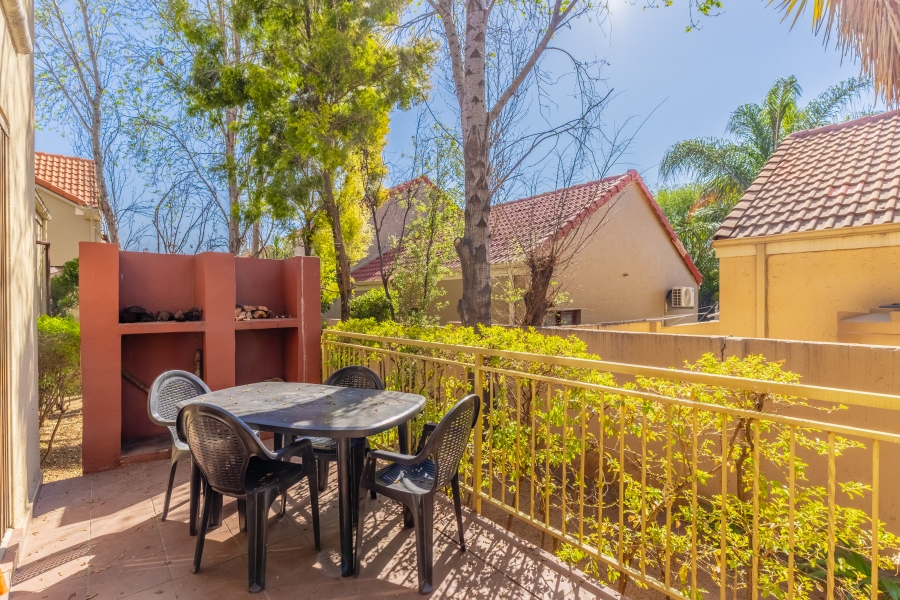 4 Bedroom Property for Sale in Barbeque Downs Gauteng